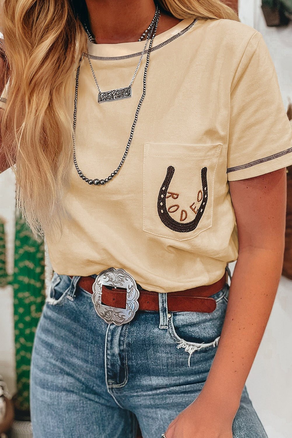 White RODEO Horseshoe Embroidered Patch Pocket T Shirt