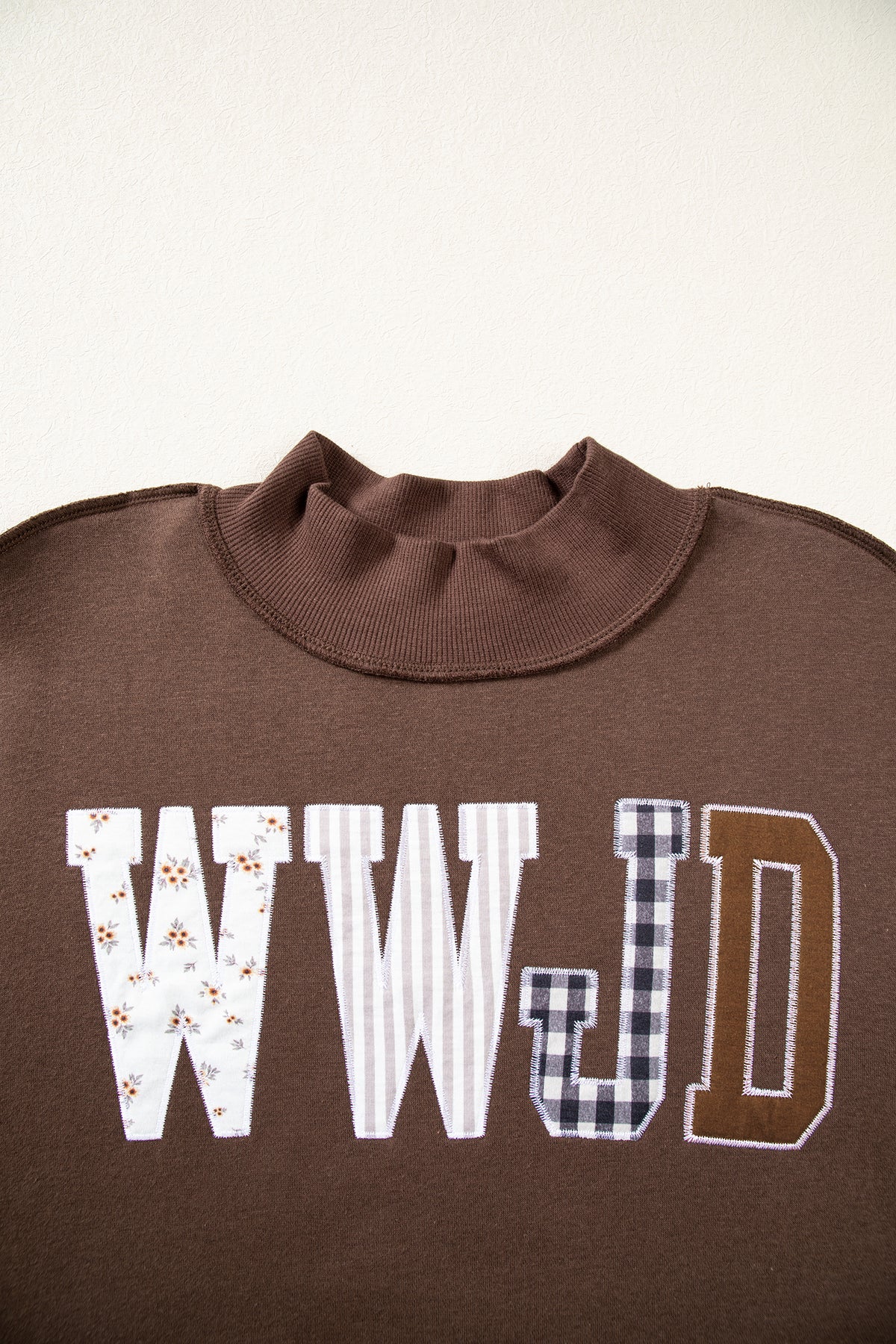 Gray WWJD Mixed Pattern Embroidered Patch Graphic Mock Neck Sweatshirt